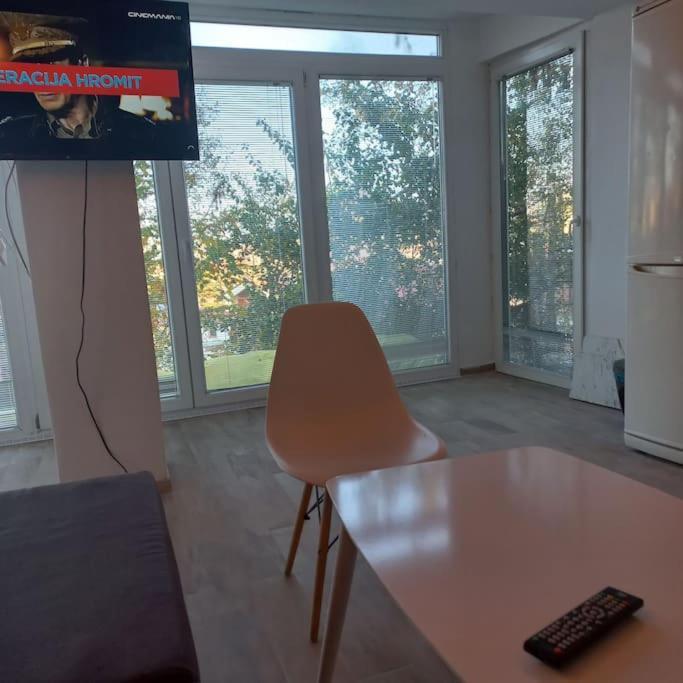 Lovely 1- Bedroom Condo Close To Downtown สโกเปีย ภายนอก รูปภาพ